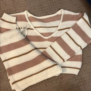 SOLD Comfy 2 Piece Sweater/Shorts Set